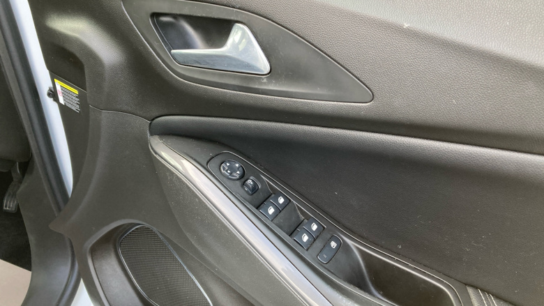 Vauxhall Grandland X 1.5 Turbo D SRi Nav 5dr Diesel Hatchback